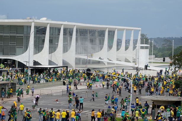 Security agents detain 1,500 pro-Bolsonaro’s protesters in Brazil
