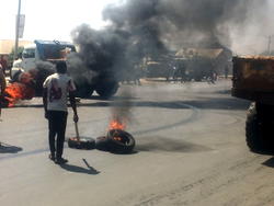 Students stage protest over govts refusal to clear lecturers backlog in Taraba