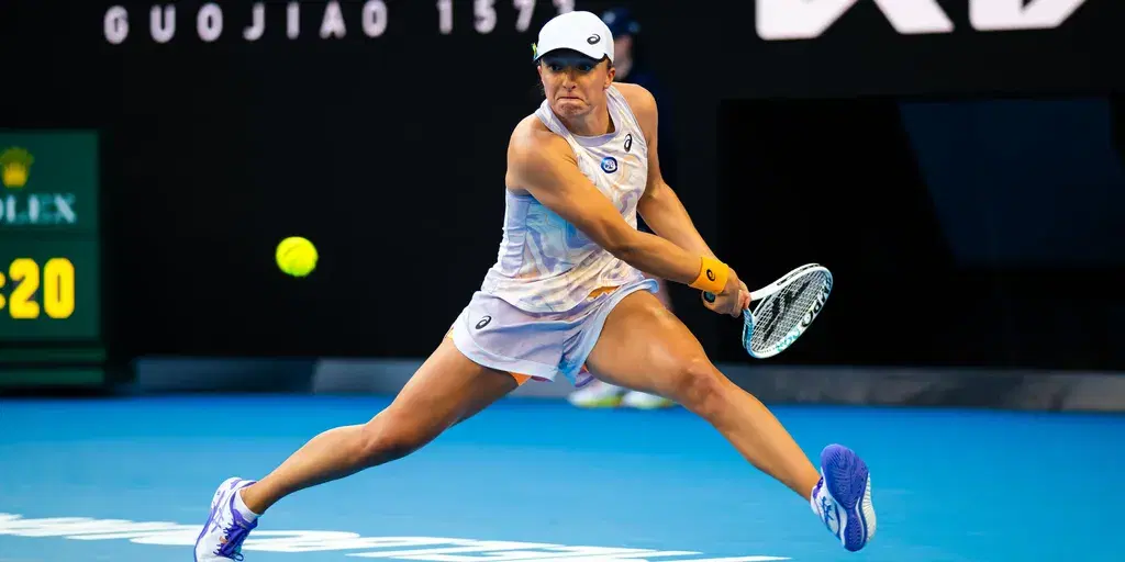 Top seed Swiatek survives tough opening test at Australian Open ...