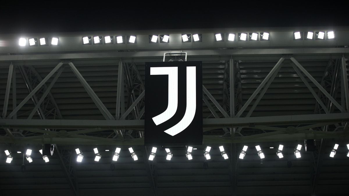 Juventus' 15-point penalty revoked but new ruling looms