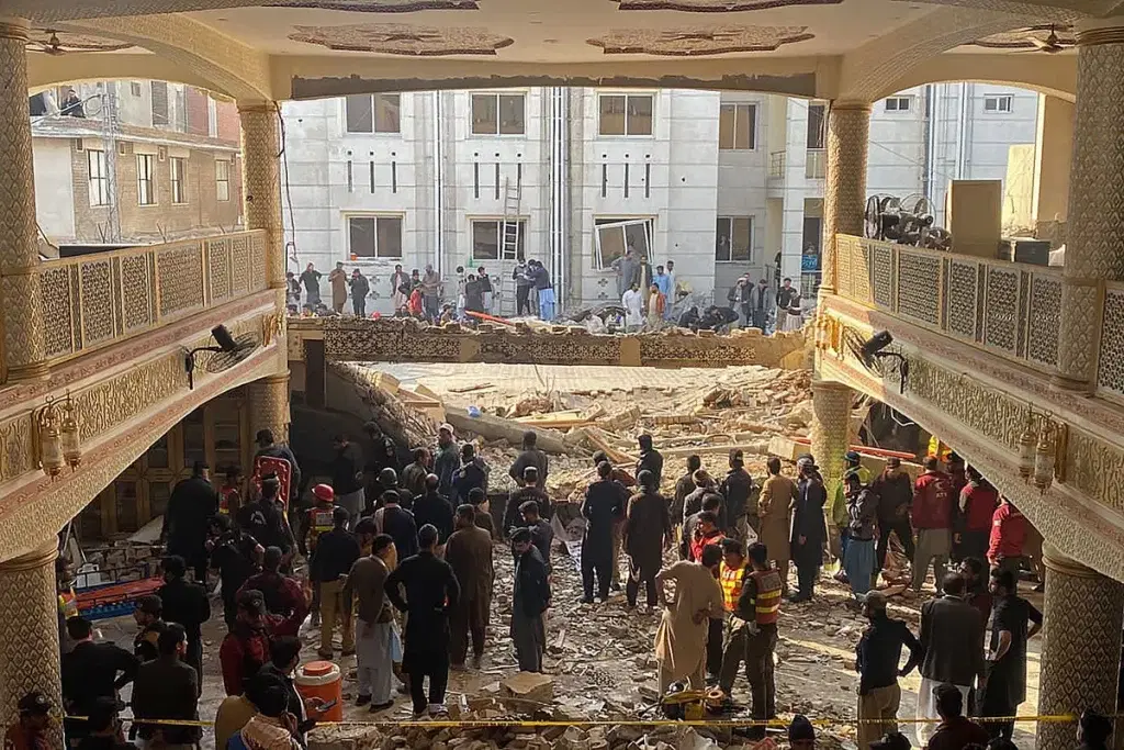 Pakistani mosque blast