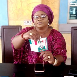 Ex- APC Dep Gov’ship candidate in C/River dumps party for PDP