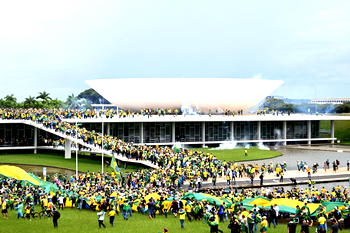 Bolsonaro supporters storm Brazil Congress, presidential palace