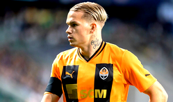 Arsenal submit second bid for Mykhailo Mudryk as Chelsea join race