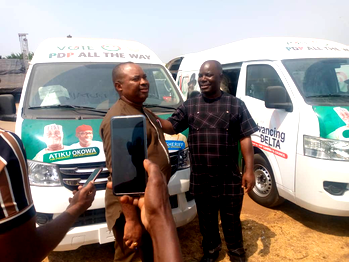 POLLS: PDP presents 25 branded Toyota Hiace buses to LG Coordinators