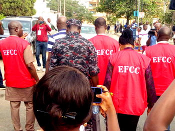 EFCC operatives assaulted, injured by alleged vote buyers in Kaduna