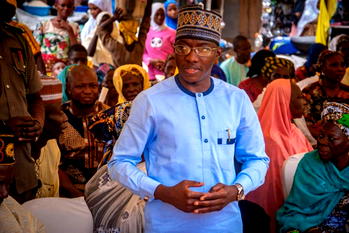 Accord senate candidate distributes free JAMB forms to 3,000 students in Oyo
