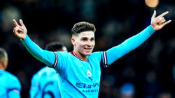 Man City offer Alvarez contract renewal amid Barca interest