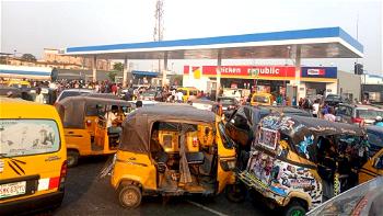 <strong></img>The faces of ugly Nigerians in the petrol and Naira crises</strong>