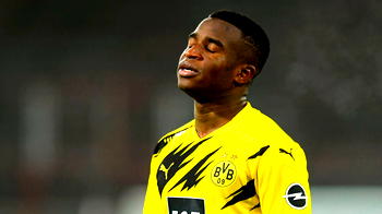 Dortmund’s Moukoko to miss several weeks with ankle injury
