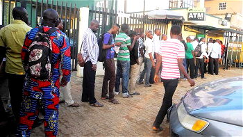 Banks reject old naira notes as queues persist at ATMs