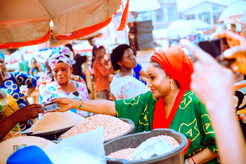 N’Assembly Election: Wife takes husband’s campaign to Ibadan markets