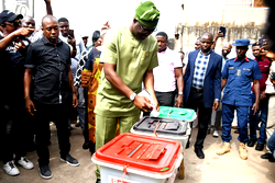 Breaking: Tinubu wins Makinde’s polling unit