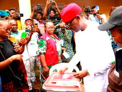 Okowa, Aniagwu laud INEC for peaceful polls<br><br><br>