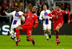 Choupo-Moting helps Bayern past PSG, into Champions League last eight