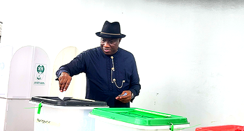 Polls: Jonathan casts vote in Bayelsa, condemns electoral violence