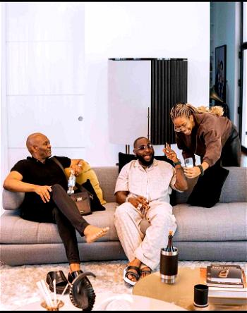 Photos: Tony Elumelu hosts Davido at his mansion for daughter’s 21st birthday