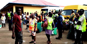 <strong>Lagos: Voters run for safety as thugs scatter ballot papers</strong>