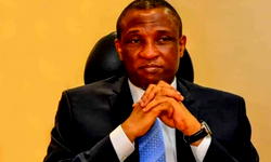 Mainlanders honour Tunji Bello