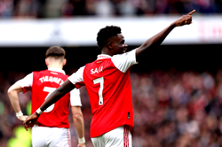 Arsenal trash Crystal Palace 4-1, extend lead to eight points