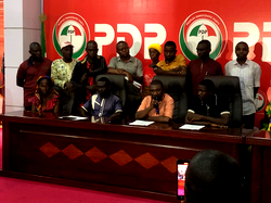 Breaking: Ayu’s kinsmen storm PDP secretariat, pledge unflinching support  