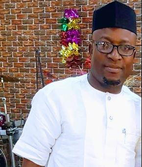 Thugs attack Vanguard Reporter over imaginary “video-recording” pen in Satellite Town