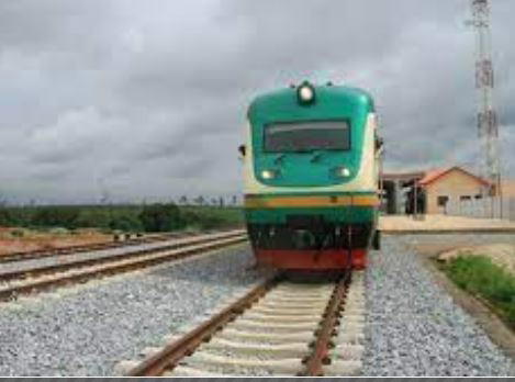 FG resumes Warri-Itakpe Train Service