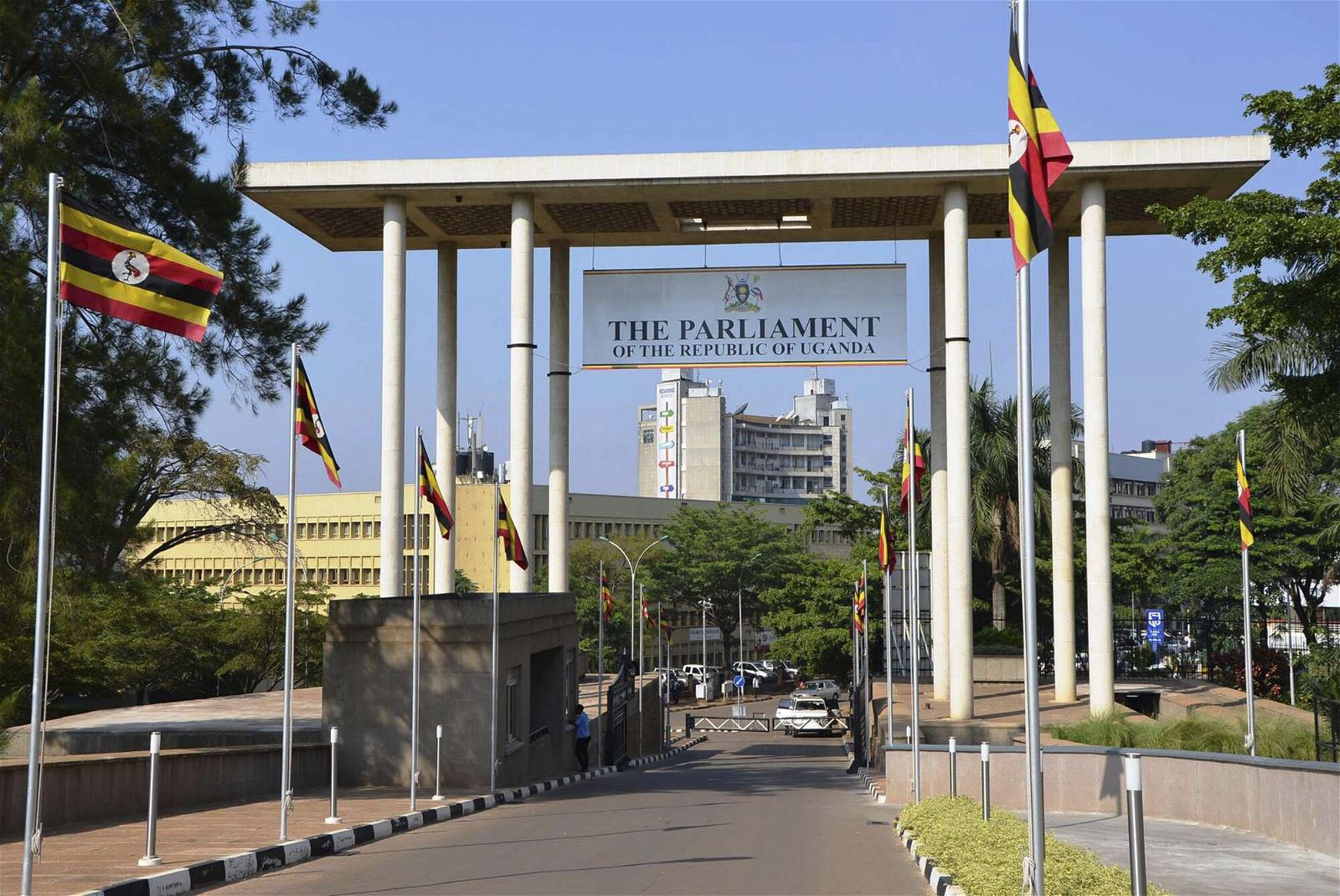 Ugandan lawmakers pass bill to criminalise homosexuality