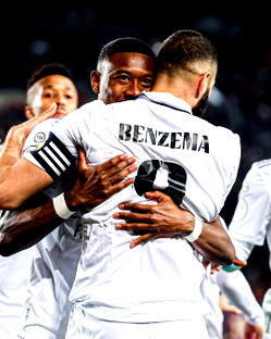 Benzema hits hat-trick as Madrid smash Barca to reach Copa final