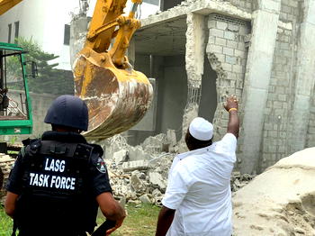 Lagos govt commences removal of illegal buildings in Banana Island