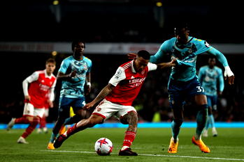 Arsenal drop more points in dramatic 3-3 draw with Southampton