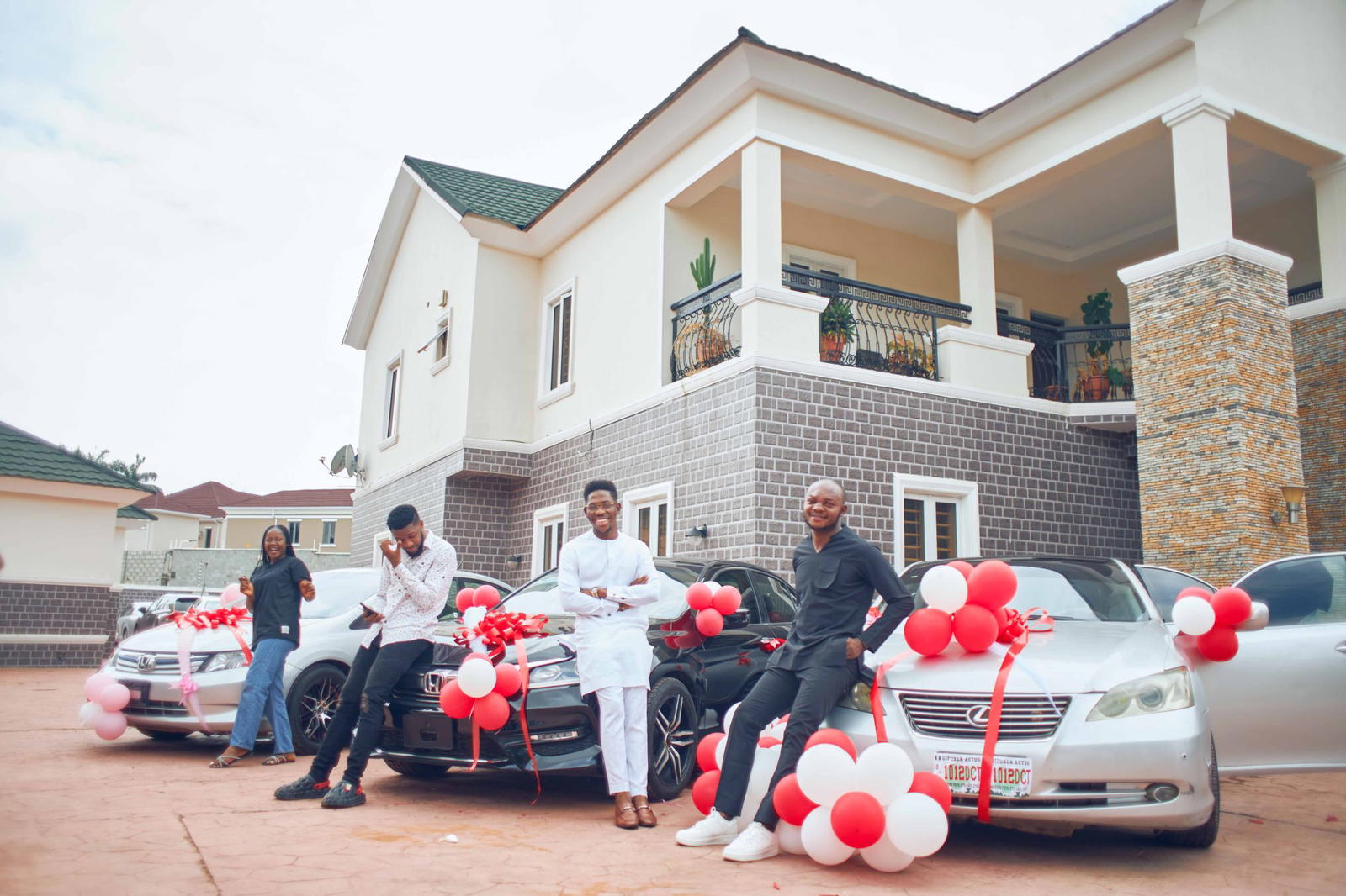 Moses Bliss Gifts Two Artistes Barber Of Nine Years Brand New Cars   G8A9625 1 2048x1365 