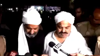 <strong>Indian ex-politician, brother shot dead live on TV</strong>