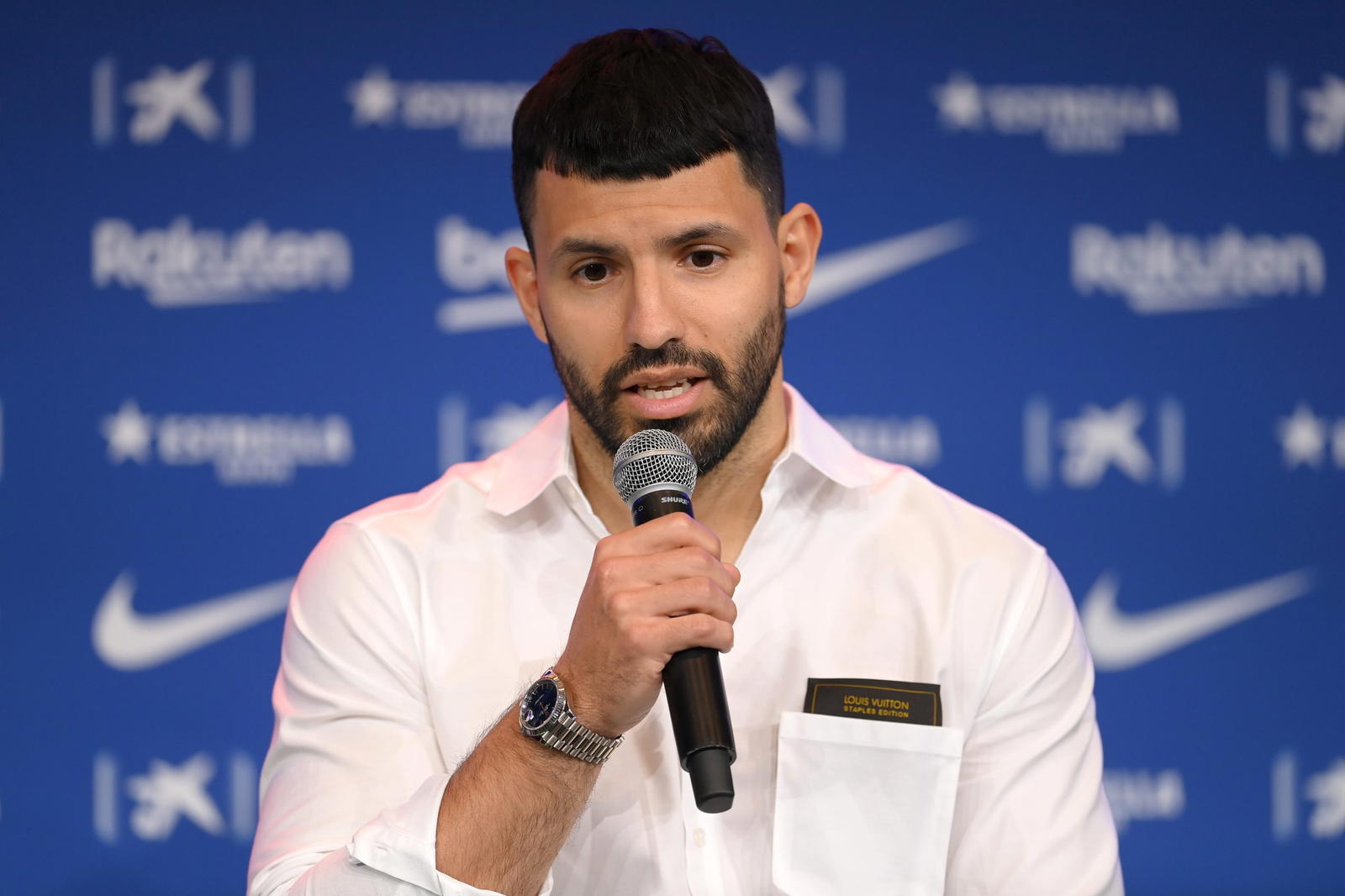 Aguero breaks silence on Messi returning to Barcelona