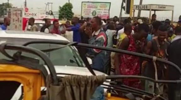 LASTMA rescues 3 accident victims in Lagos LASTMA rescues 3 accident victims in Lagos