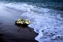 More than 20 feared dead in shipwrecks off Italy