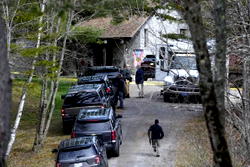 Suspect arrested as four killed, three injured in US shooting
