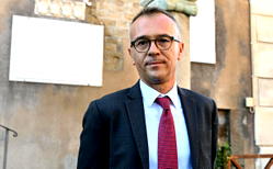 Roma sack CEO after transfer probe
