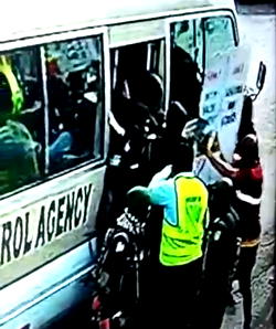 LASBCA officials, policemen invade Omole rstate, beat up guards