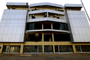 Khartoum sees lull in fighting on first day of Eid