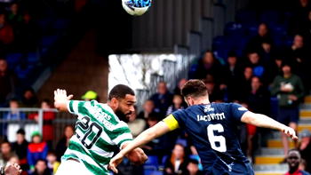 <strong>Celtic move nine points clear of Rangers </strong>