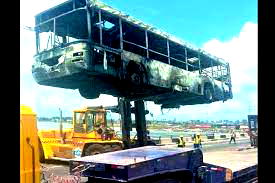 Hoodlums burn BRT bus over&nbsp;