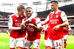 Arsenal sweep aside Leeds, restore eight-point lead
