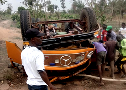 5 dead, 24 injured in C/River auto crash