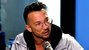 US celebrity pastor, Carl Lentz confesses to having s3x with nanny