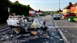 Riot erupts as two Welsh teenagers die in crash