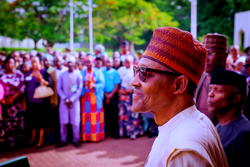 5 Days To Go: Buhari addresses State House Staff (Photos)