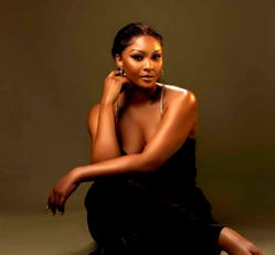 Osas Ighodaro wins Best Actress at AMVCA 2023
