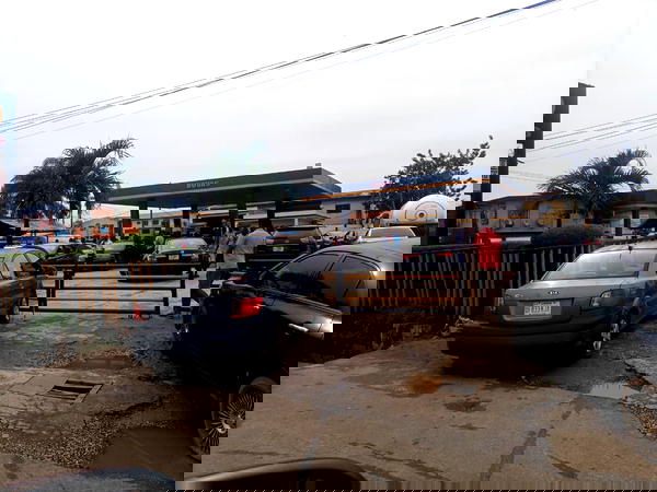 Subsidy Removal: Queues resurface at fuel stations in Lagos