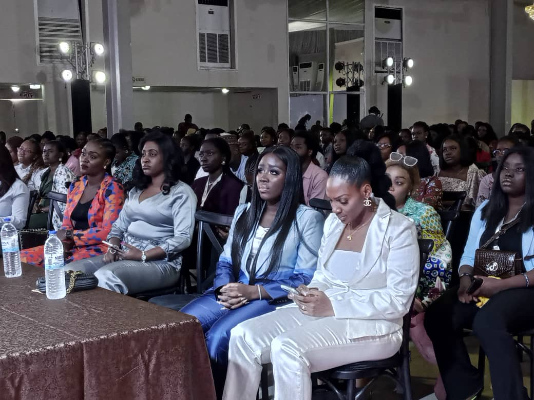 Govt should partner private organizations to give young people robust future